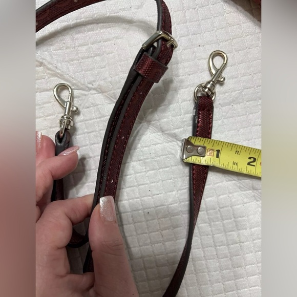 Guess Crossbody Purse Adjustable Removable Strap Juliet Wallet Burgundy Bag read - Picture 9 of 12